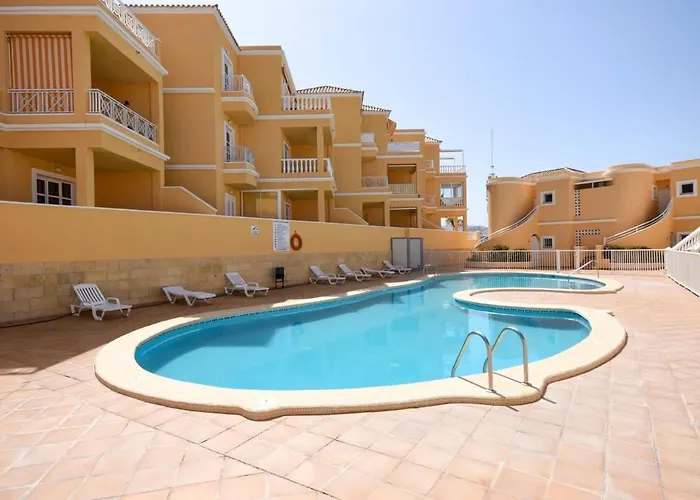 Benimar 13 - Two Bed Overlooking The Pool 아데제