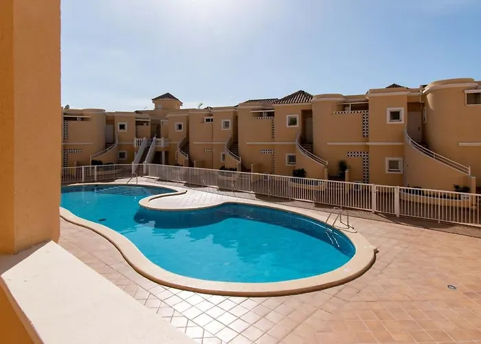 아파트 Benimar 13 - Two Bed Overlooking The Pool *