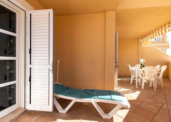 Benimar 13 - Two Bed Overlooking The Pool 아데제