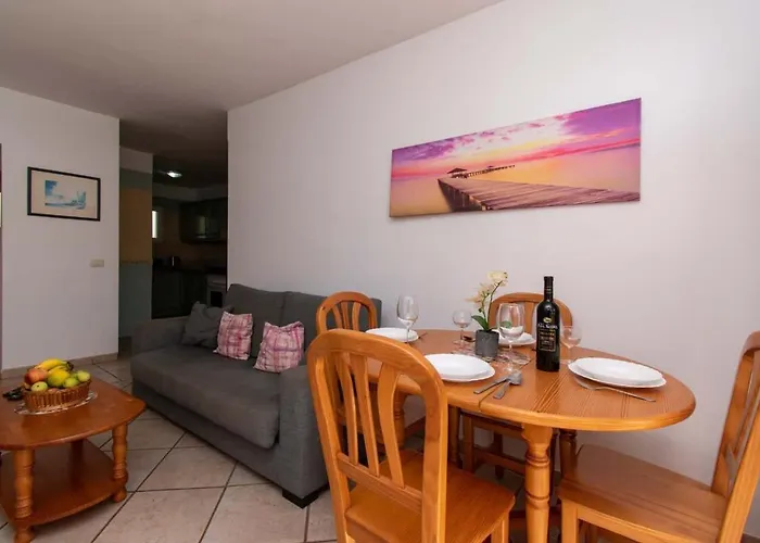 Benimar 13 - Two Bed Overlooking The Pool Apartamento