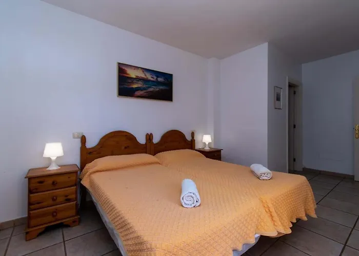 Benimar 13 - Two Bed Overlooking The Pool