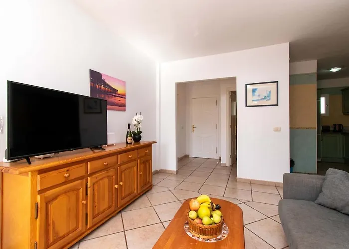 Benimar 13 - Two Bed Overlooking The Pool *